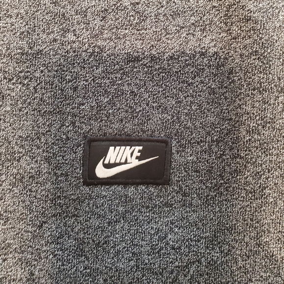 Nike sweatshorts drawstring adjustable size medium in light heathered gray - Picture 2 of 5